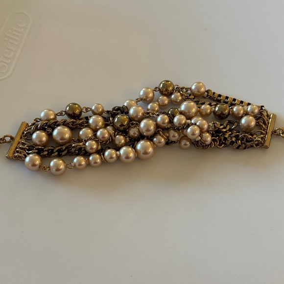 Stella & Dot Gold and Cream Pearl Bracelet - Picture 4 of 6
